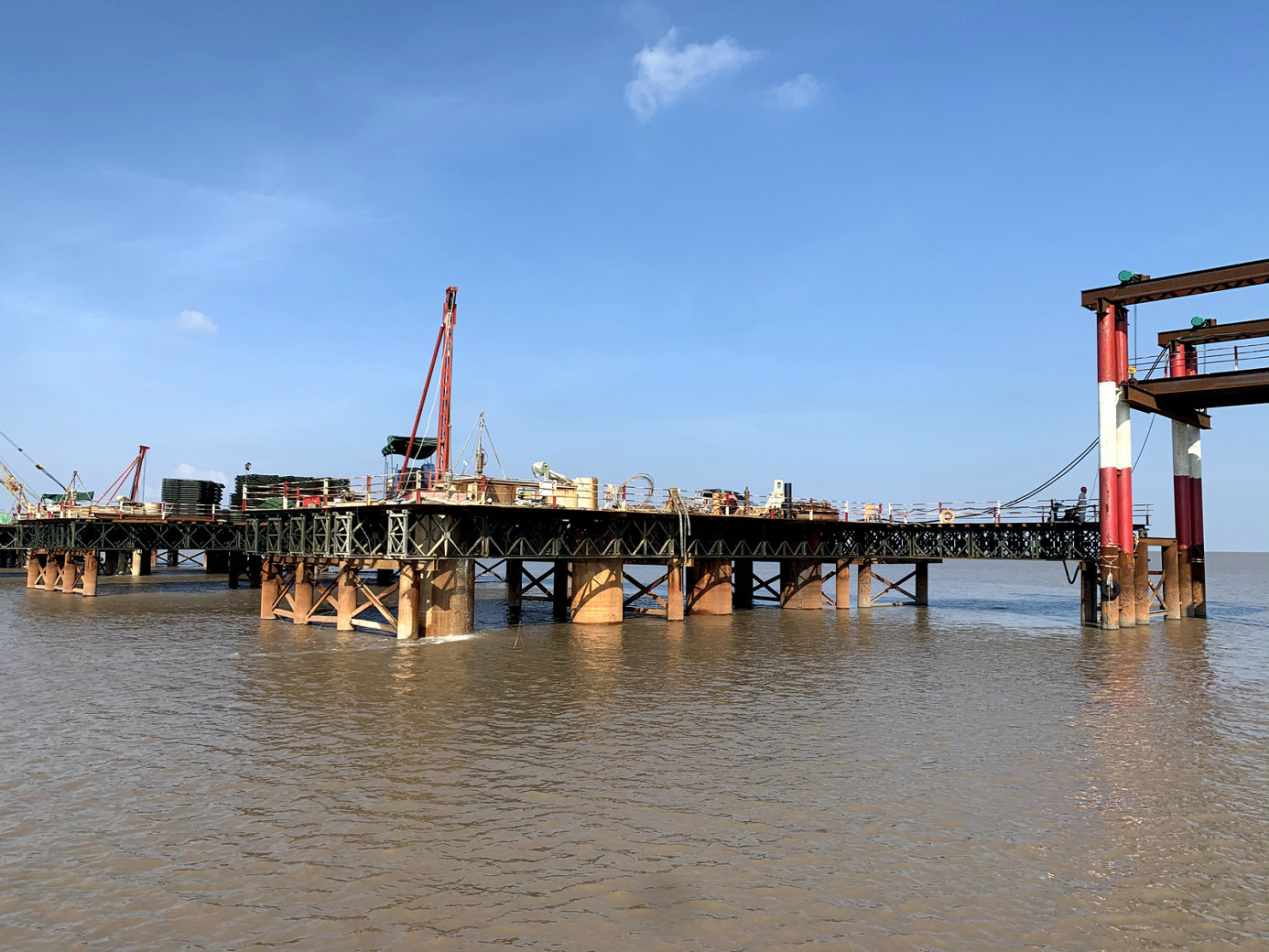 海上施工平臺(tái)、支棧橋、主棧橋